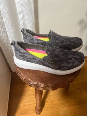 Ryka Gray Camo Slip-On Athletic Shoes with Neon Pink & Yellow Insoles